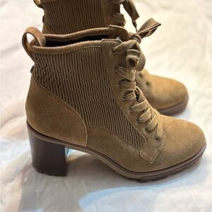 Vince Camuto Brown Suede Lace Up Boots like new